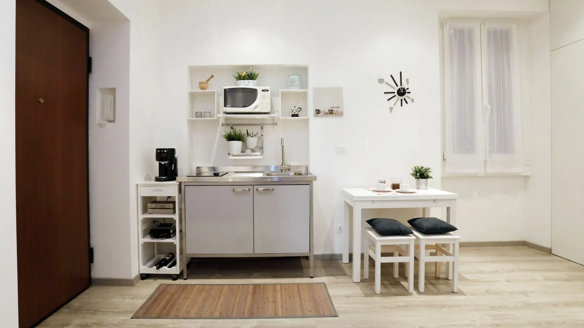 Hintown Casa Tiziana Apartment Milan