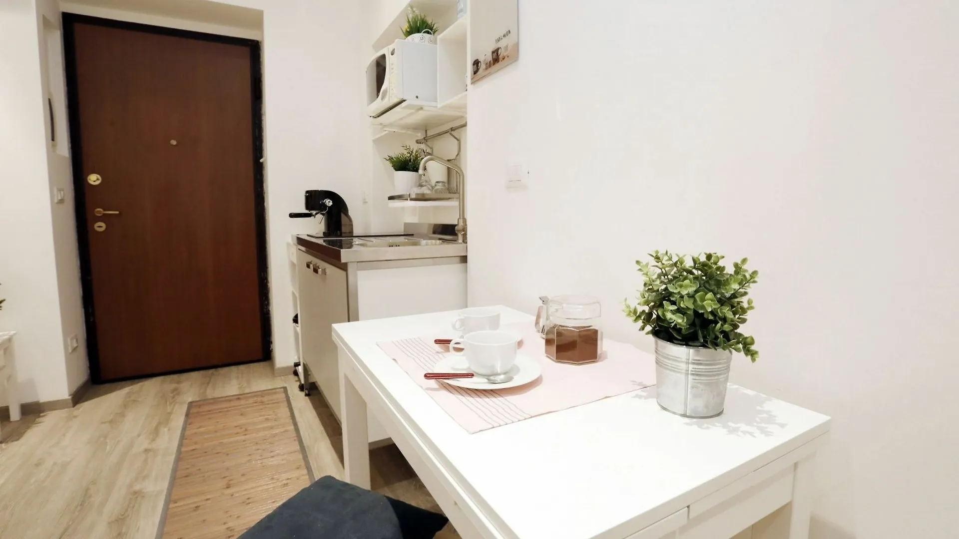 Hintown Casa Tiziana Apartment Milan Italy