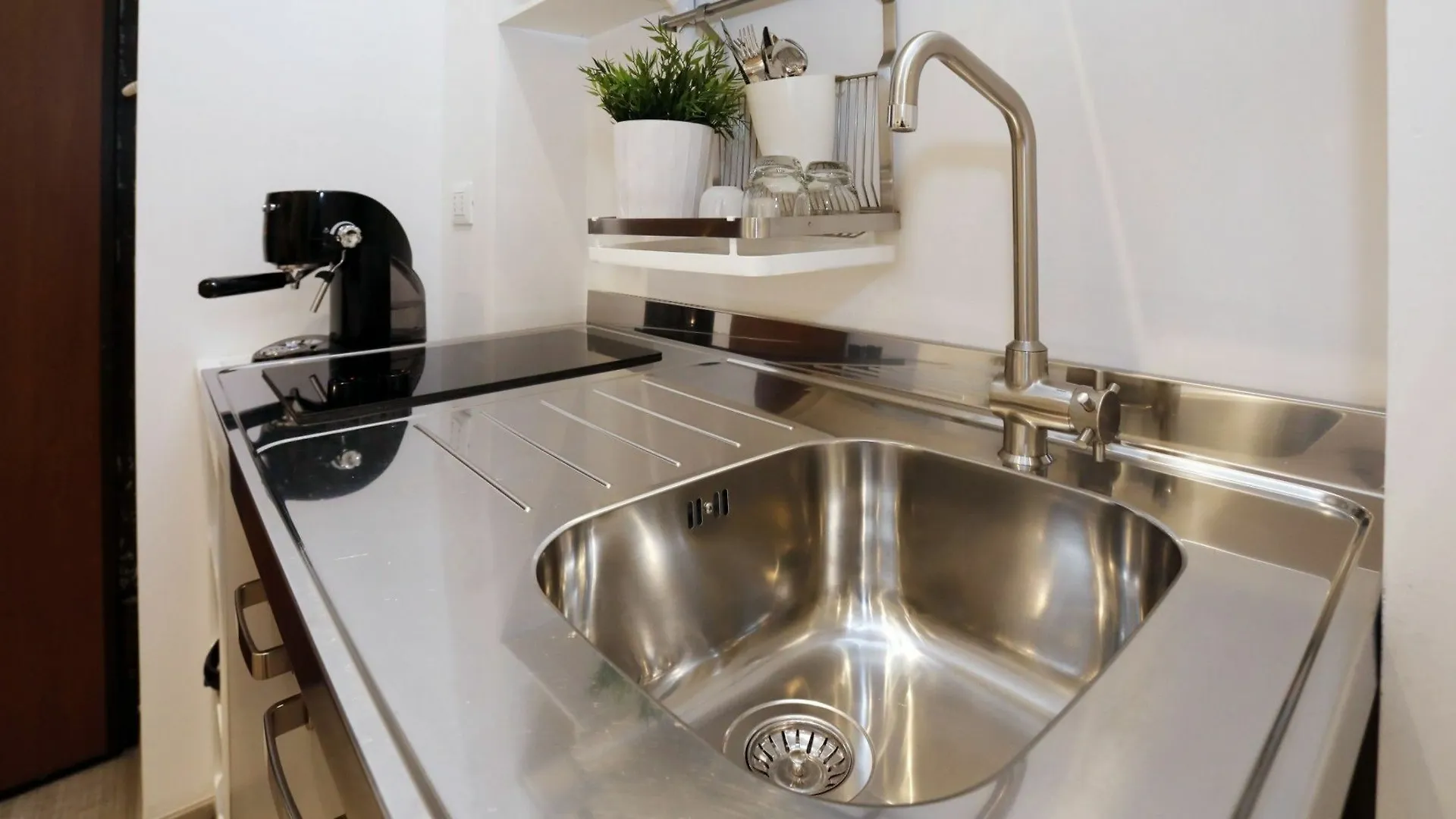 Hintown Casa Tiziana Apartment Milan 0*,  Italy