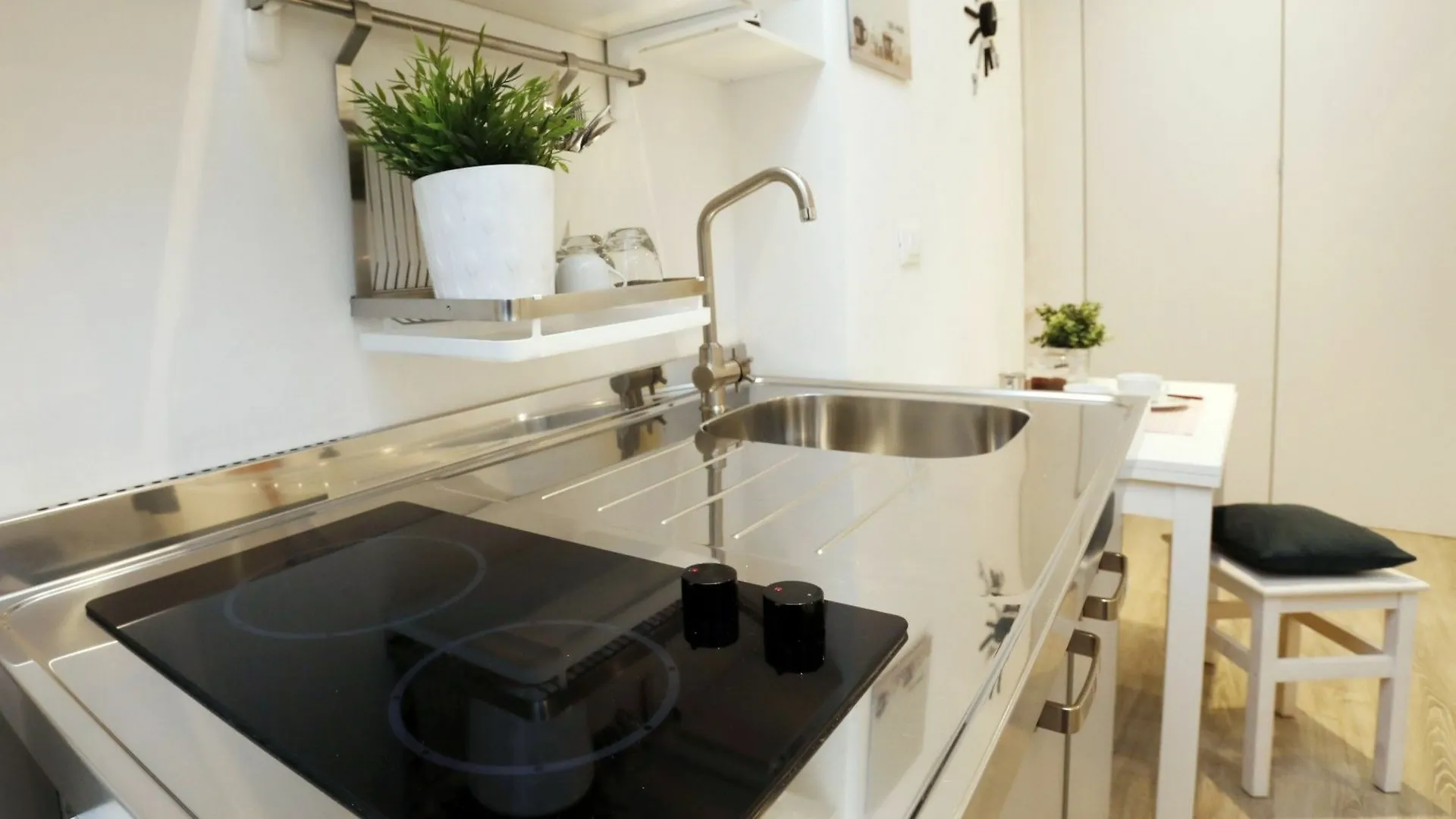Hintown Casa Tiziana Apartment Milan